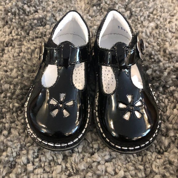 girls black velcro shoes